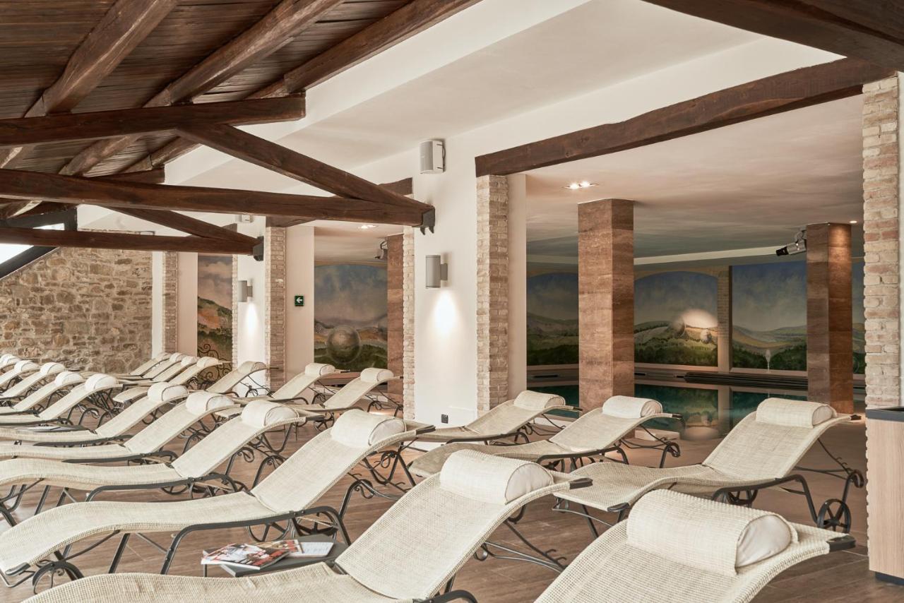 Borgo Lanciano Hotel Castelraimondo Ngoại thất bức ảnh