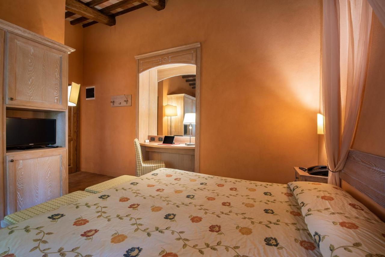Borgo Lanciano Hotel Castelraimondo Ngoại thất bức ảnh