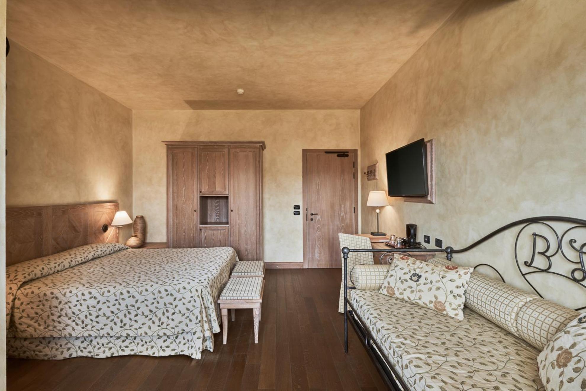 Borgo Lanciano Hotel Castelraimondo Ngoại thất bức ảnh